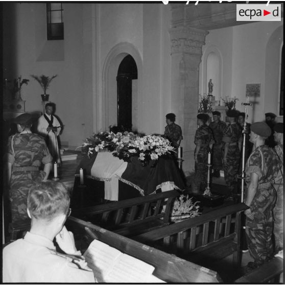 Les obsèques du lieutenant de Parenty du 8e RPC.