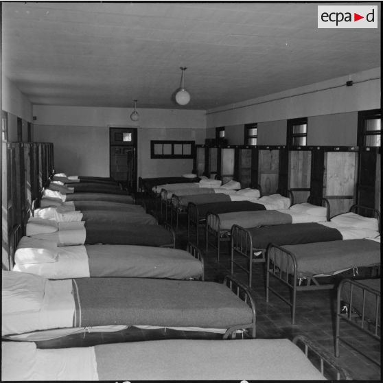 Cap Matifou. Un dortoir du centre de repos de l'armée de l'Air.