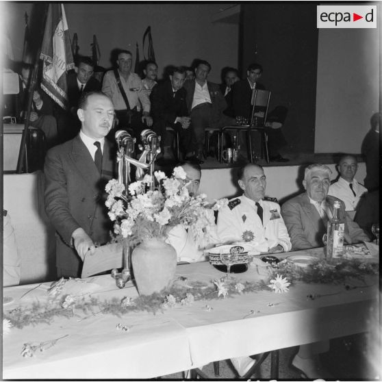 Alger. Réception à la Maison du Combattant.