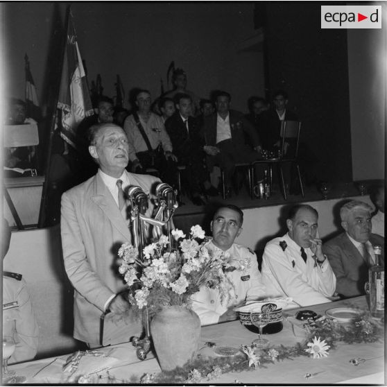 Alger. Réception à la Maison du Combattant.