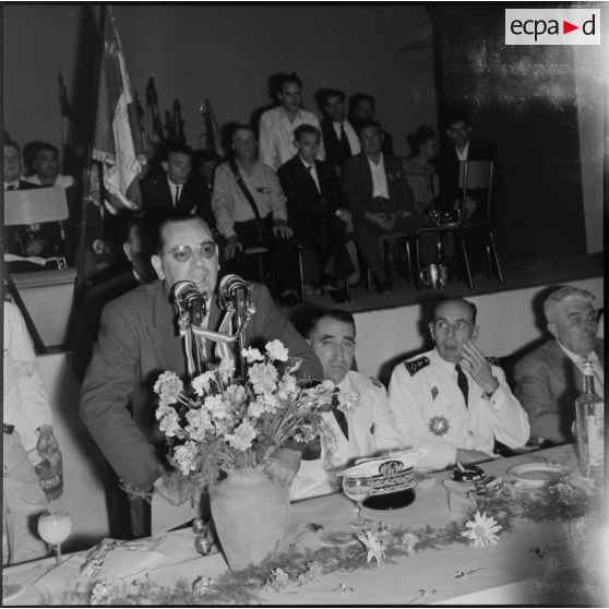 Alger. Réception à la Maison du Combattant.