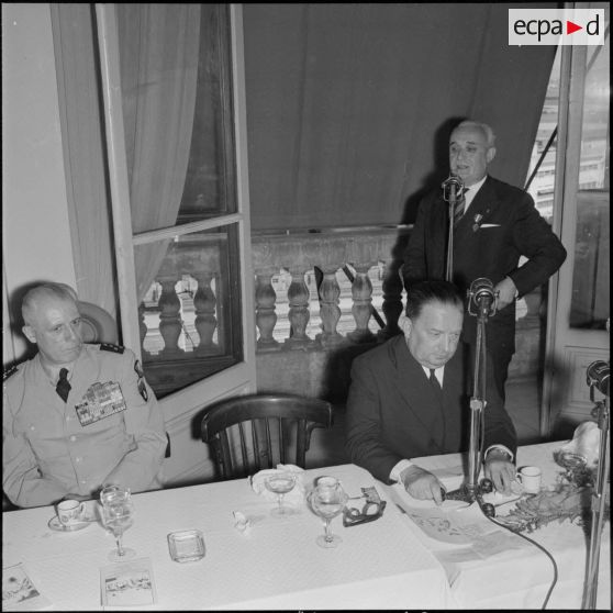 Alger. Réception à la Maison du Combattant.