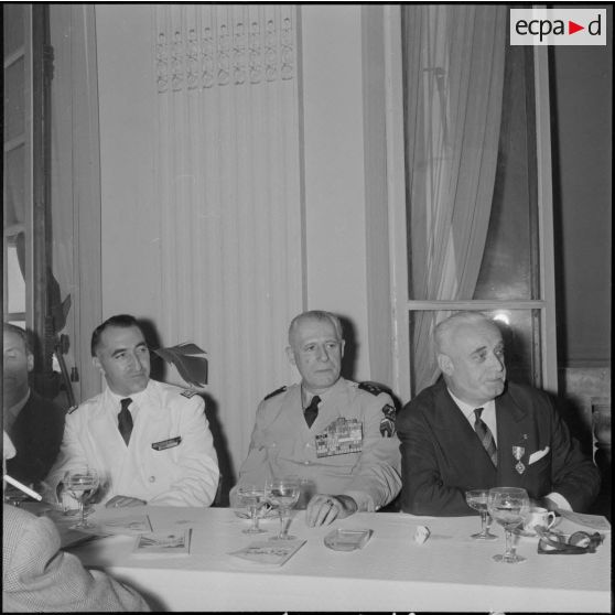 Alger. Réception à la Maison du Combattant.