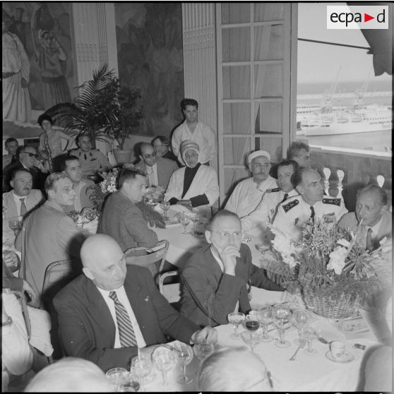 Alger. Réception à la Maison du Combattant.