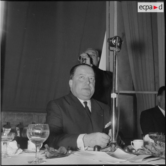 Alger. Robert Lacoste.