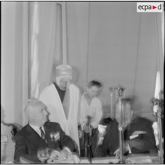 Alger. Réception à la Maison du Combattant.