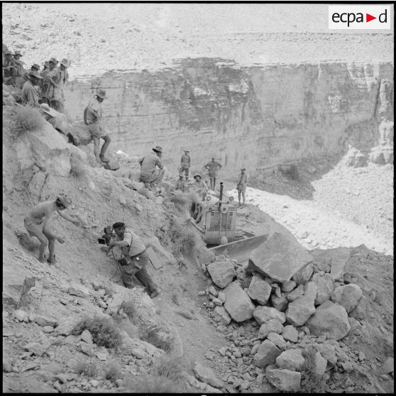Chantier du génie dans le massif de l'Aurès Nemencha.