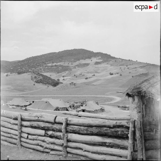 Campement à la frontière algéro-tunisienne.