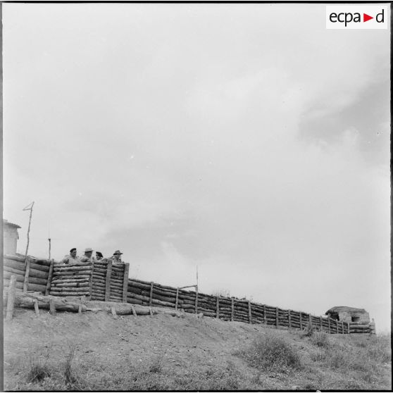 Un poste à la frontière algéro-tunisienne.