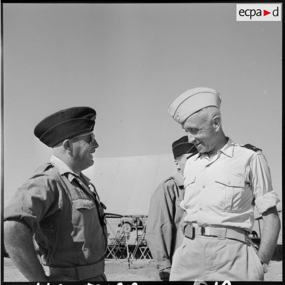 Morsott. Le général Dulac et un de ses anciens compagnons d'armes.