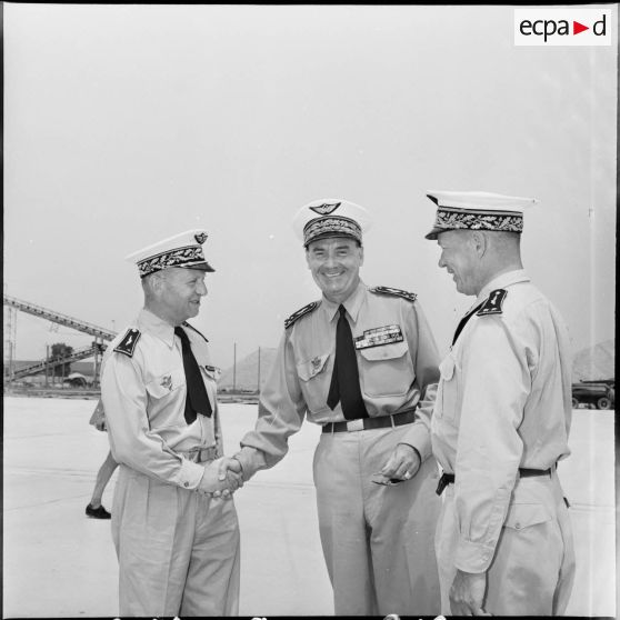 Base aérienne de Maison-Blanche. Autorités militaires.