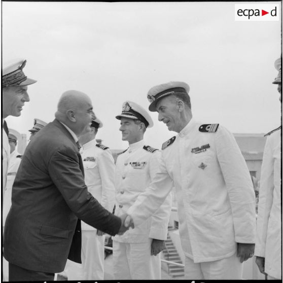 Alger. Visite du secrétaire d'Etat à la Marine.