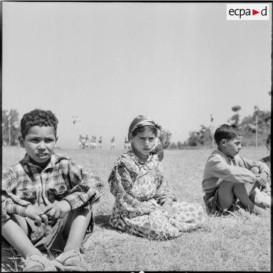 Tizi-Ouzou. Portraits d'enfants.
