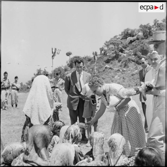 Madame Lacoste en visite à Tizi-Ouzou.