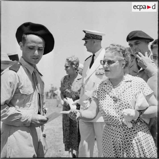 Madame Lacoste en visite à Tizi-Ouzou.