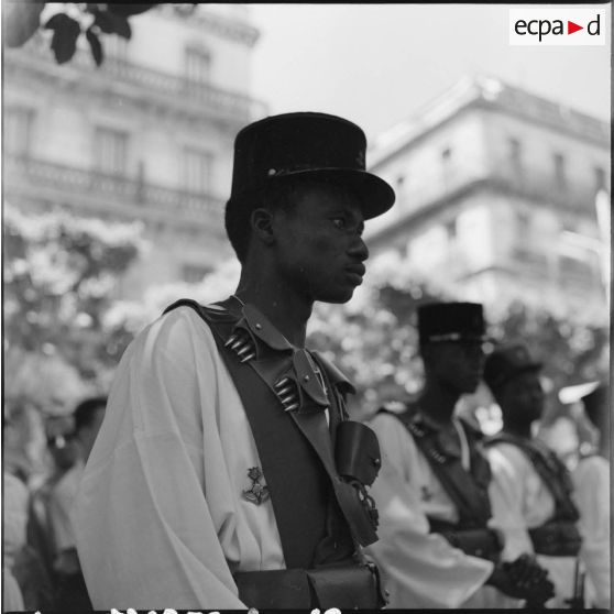 Alger. Portrait d'un tirailleur.
