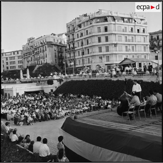 Alger. Manifestation artistique.