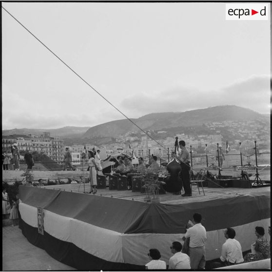 Alger. Manifestation artistique.