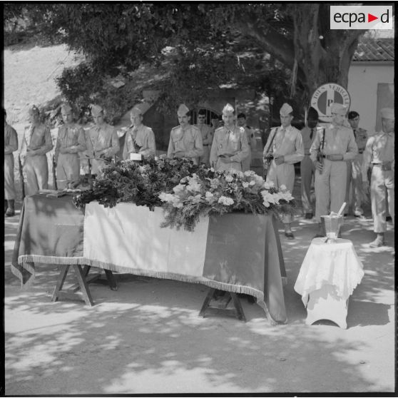 Alger. Le cercueil du capitaine Portman.