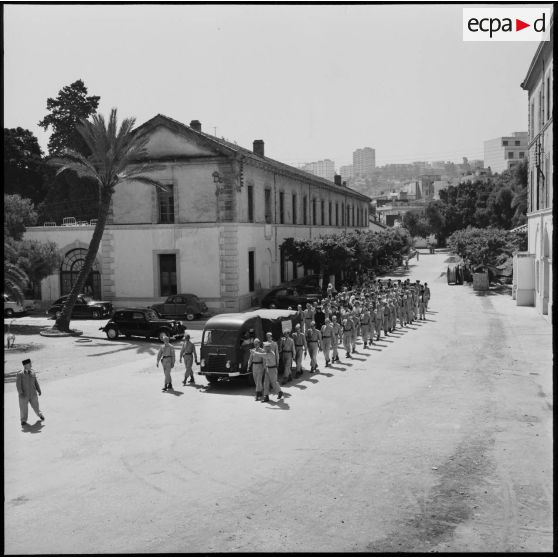 Alger. Obsèques du capitaine Portman.