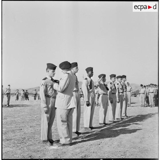Remise de décoration à Bordj-Menaïel.