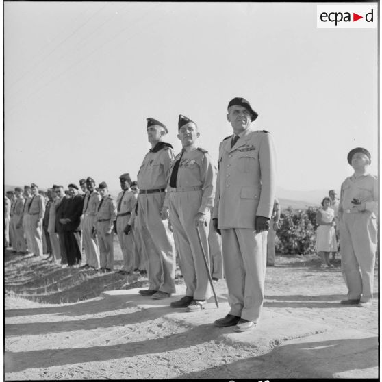 Cérémonie militaire à Bordj-Menaïel.