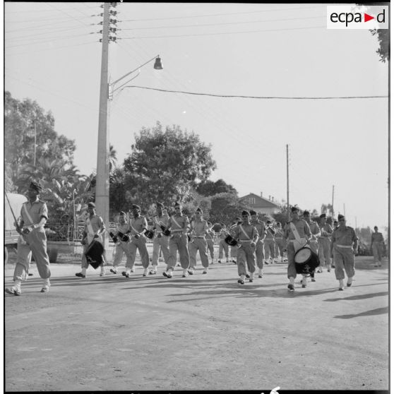 Musique militaire à Bordj-Menaïel.