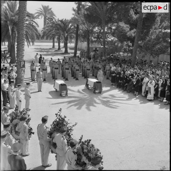 Obsèques de militaires du 9e régiment de zouaves (RZ) à Alger.