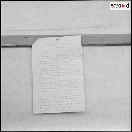 Reproduction de la lettre écrite par Mohamed Hattab au colonel Marcel Bigeard, commandant le 3ème régiment de parachutistes coloniaux (RPC).