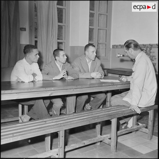 Jacques Le Prevost interview les 3 chefs politiques du front de libération national (FLN).