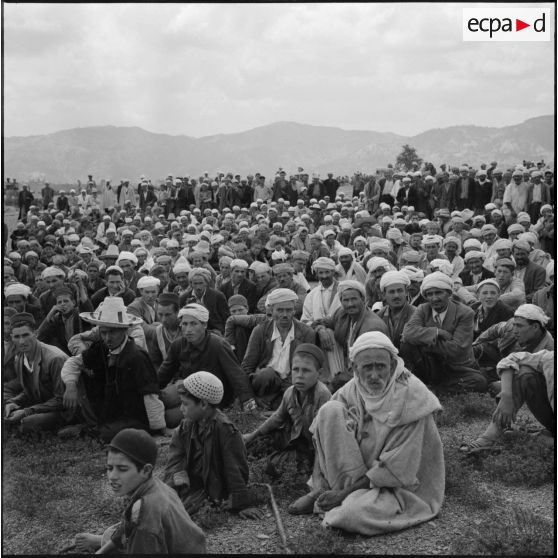 Vue sur la foule musulmane.