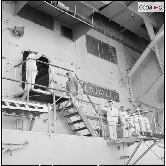 Arrivée du général d'armée Raoul Salan, commandant supérieur interarmées et commandant la 10ème région militaire (RM).