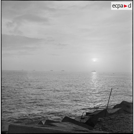 Arrivée à Alger des escorteurs de l'escadre commandé par monsieur le vice-amiral Jozan.