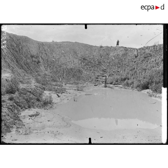 Beuvraignes&#x20;&#x28;Somme&#x29;.&#x20;Les&#x20;entonnoirs&#x20;des&#x20;mines&#x20;fran&#xE7;aises.&#x20;&#x5B;l&#xE9;gende&#x20;d&#x27;origine&#x5D;