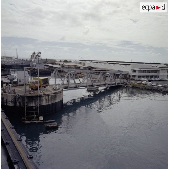 Direction des constructions et armes navales (DCAN) de Papeete.[Description en cours]