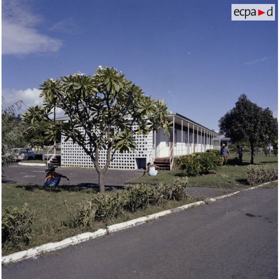 Bâtiments du camp d'Arue à Papeete.[Description en cours]