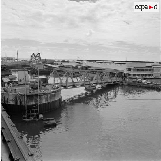 Direction des constructions et armes navales à Papeete.[Description en cours]