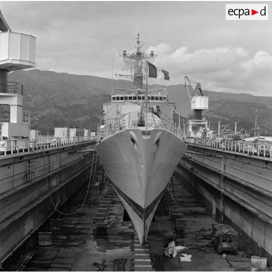 Docks de l'arsenal à Papeete.[Description en cours]