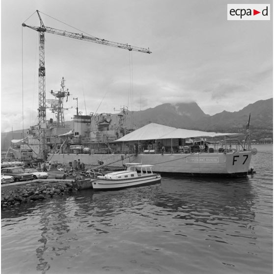 Aviso escorteur commandant Rivière à Papeete.[Description en cours]