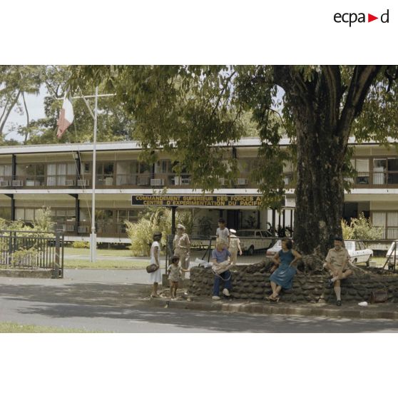 Etat-major du Centre d'Expérimentation du Pacifique (CEP) du Taaone.[Description en cours]