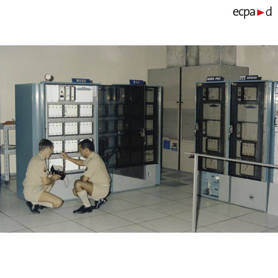 Station d'émission Mahina du groupe transmission terre 815 (GTT 815).[Description en cours]