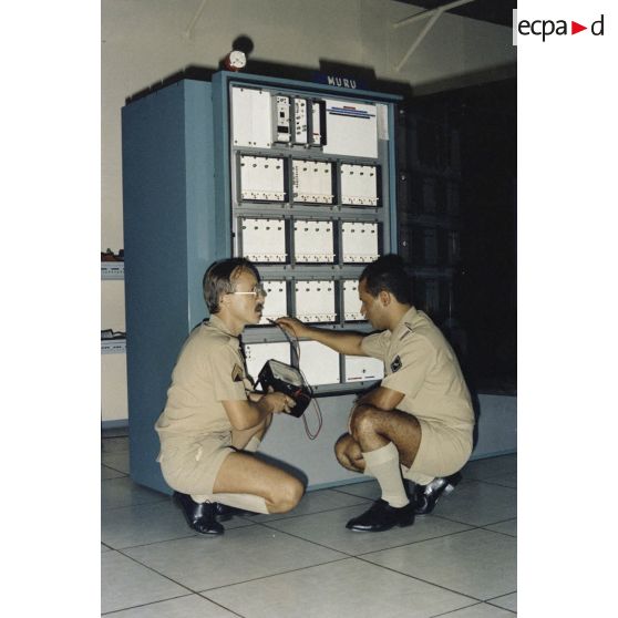 Station d'émission Mahina du groupe transmission terre 815 (GTT 815).[Description en cours]