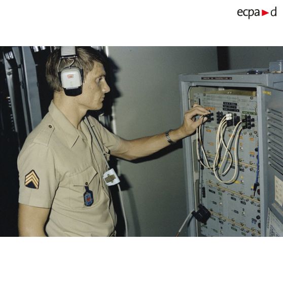 Station d'émission Mahina du groupe transmission terre 815 (GTT 815).[Description en cours]