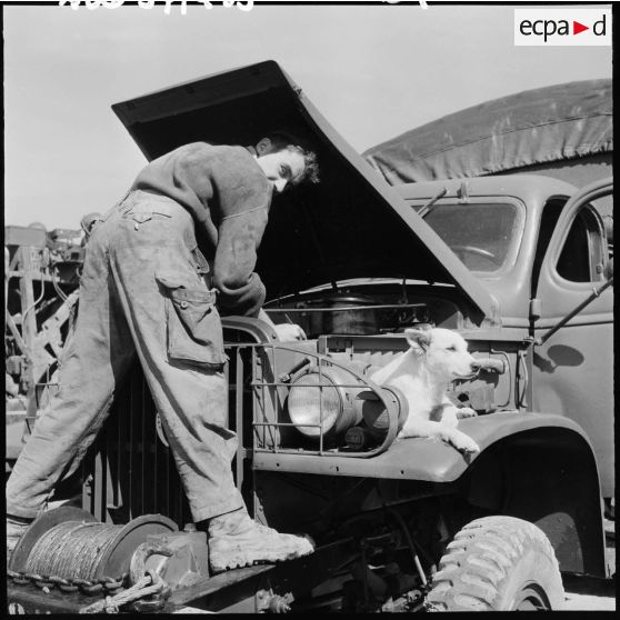 403ème compagnie moyenne de réparation du matériel (CMRM) et du matériel roulant.