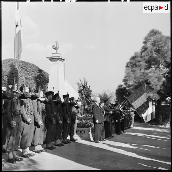 La cérémonie au cimetière du boulevard Bru, à Alger.