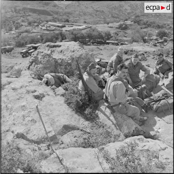 Vie quotidienne d'une garnison en Algérie.