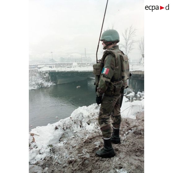 Surveillance du pont de Vrbanja à Sarajevo.