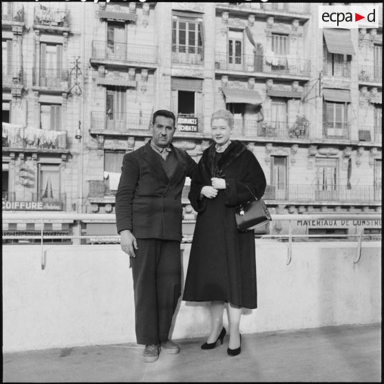 Madame Lasky et son chauffeur.