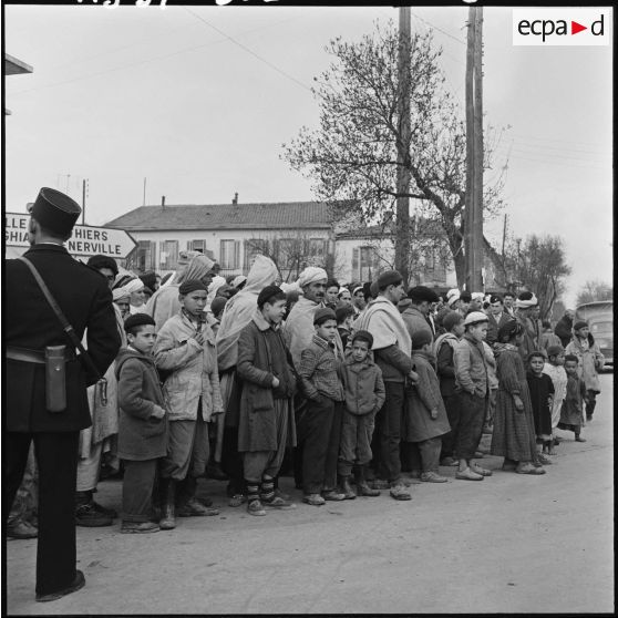 Vue de foule à Bouïra.