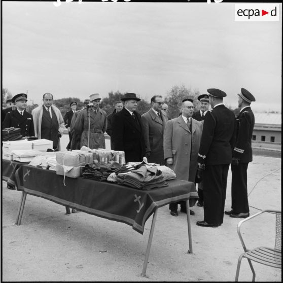 Au centre Sirroco du Matifou, remise des dons d'équipements sportifs.